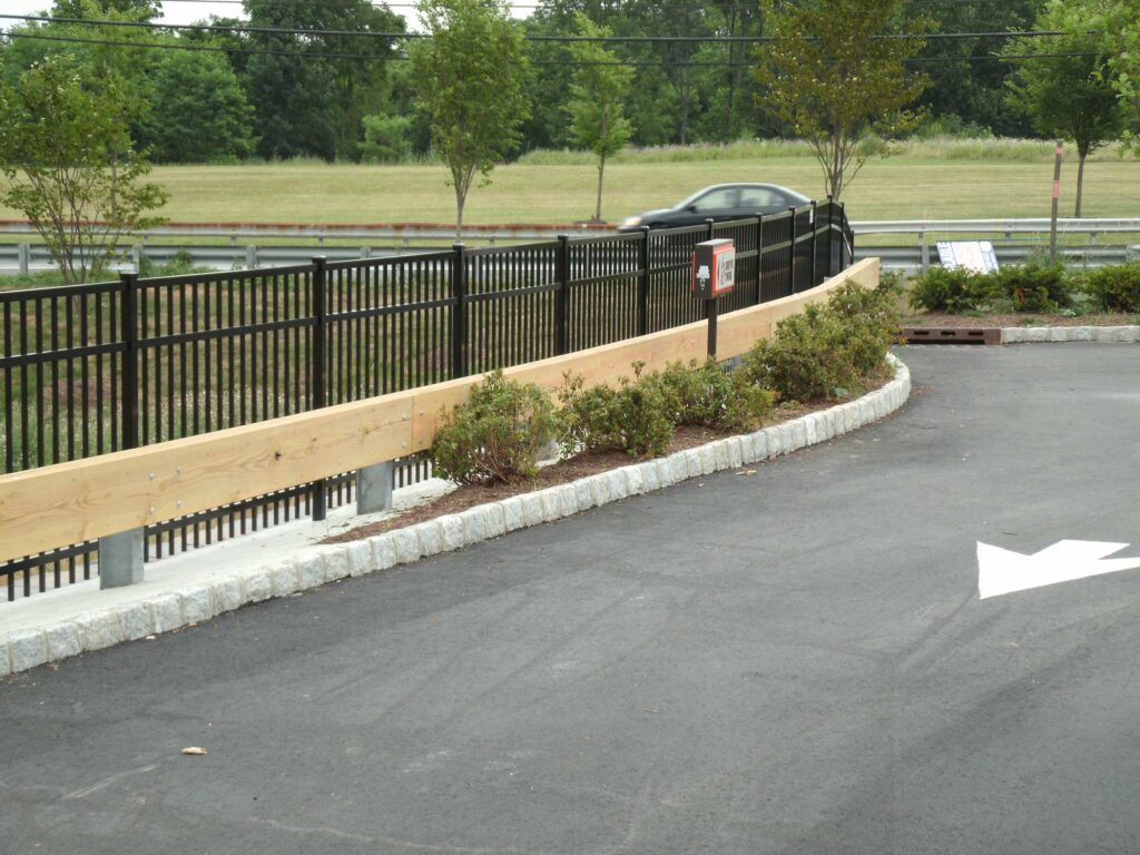 guardrail aluminum commercial fence